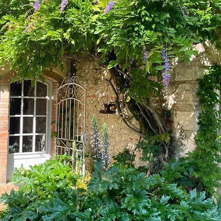 Apartment Domaine Rauly Puygaillard-de-Quercy